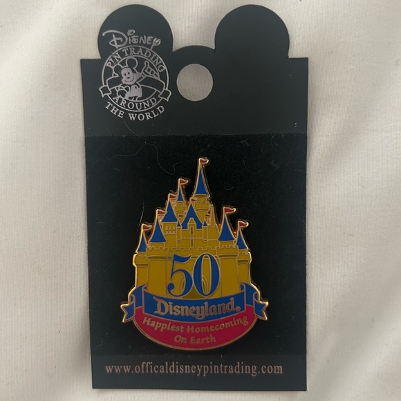 Disneyland 50th Anniversary Pin- Happiest Homecoming on Earth! Trading Pin - Picture 1 of 3
